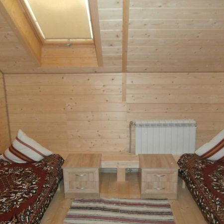 Ferienwohnung Karpatskiy Domik Izky Exterior foto