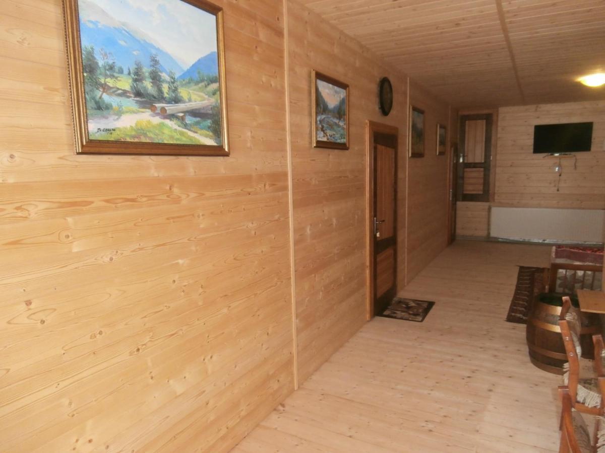 Ferienwohnung Karpatskiy Domik Izky Exterior foto
