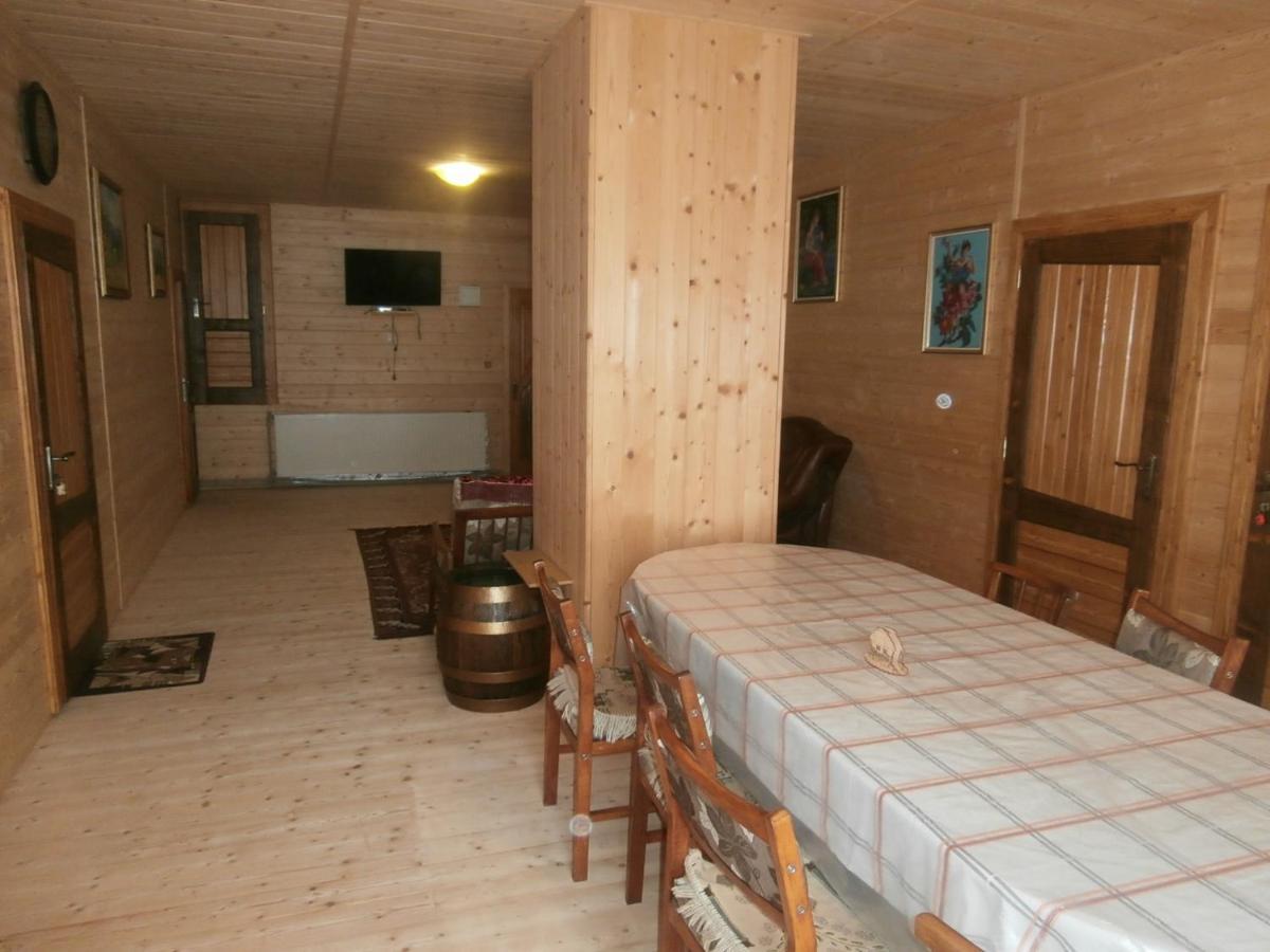 Ferienwohnung Karpatskiy Domik Izky Exterior foto